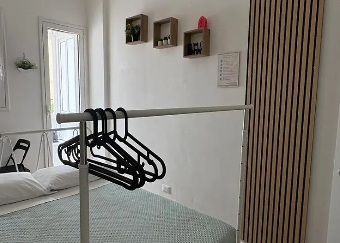 Notarbartolo Room#200